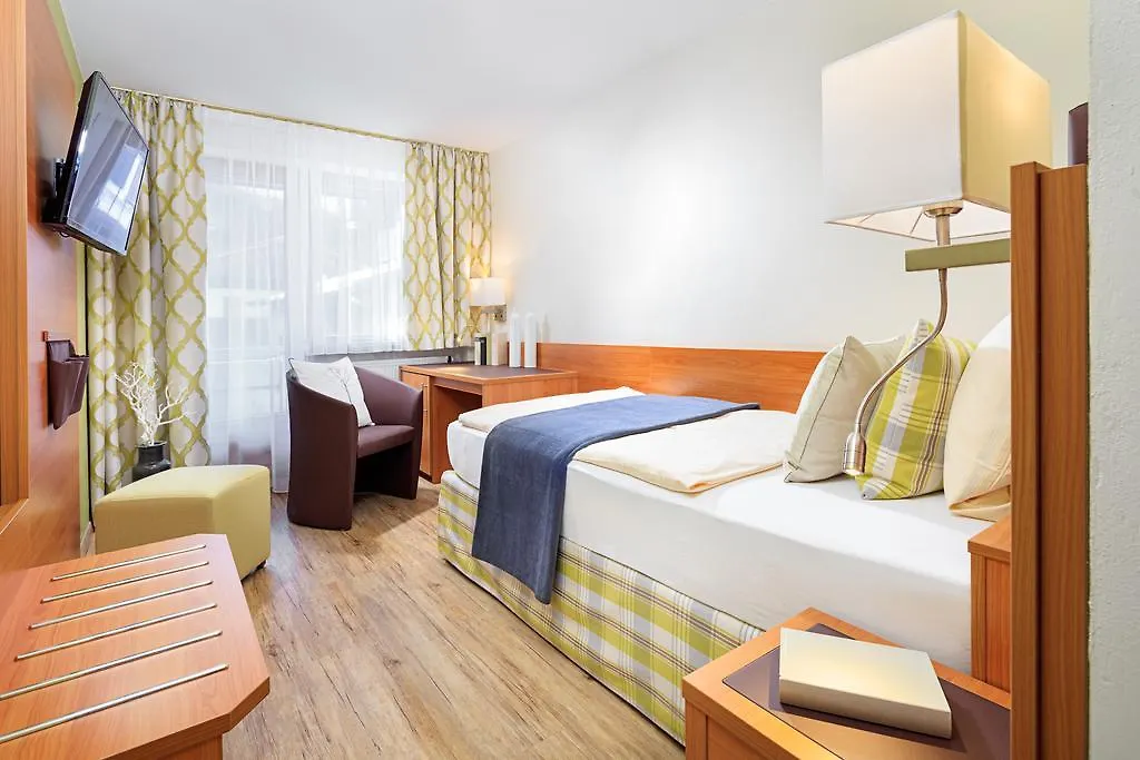 Altstadt-Hotel Zum Hechten Fuessen